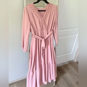 Elegant Pink Lace Trim Dress